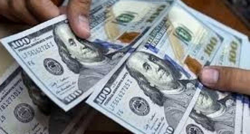Dólar: brecha, presión y venta de reservas