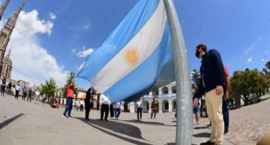 Celebraciones por el Bicentenario del primer Izamiento de la Bandera Argentina en Malvinas