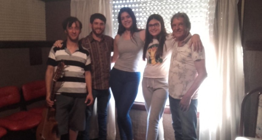 Iriel Ríos Moreira y sus músicos visitaron Visión Panorámica